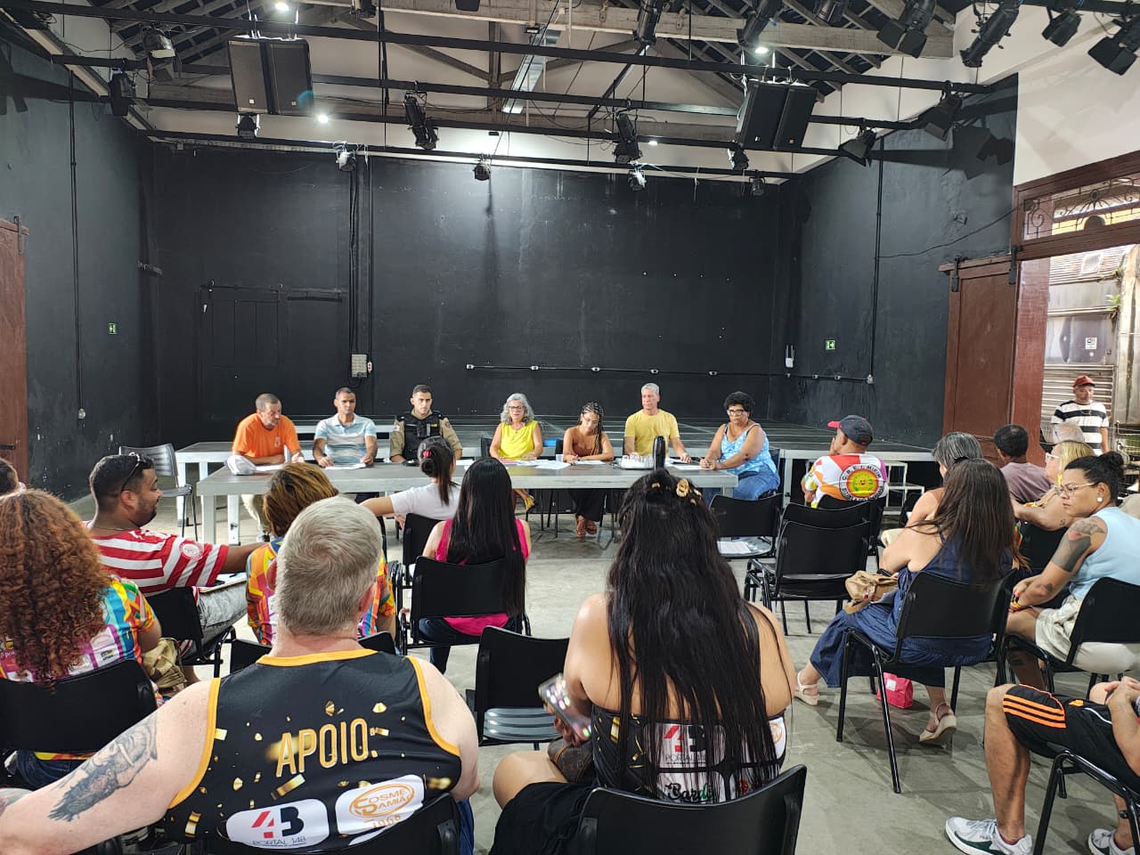 Alvará de funcionamento e respeito às normas são temas da 1ª reunião da Comissão de Carnaval com os blocos em Santos Dumont